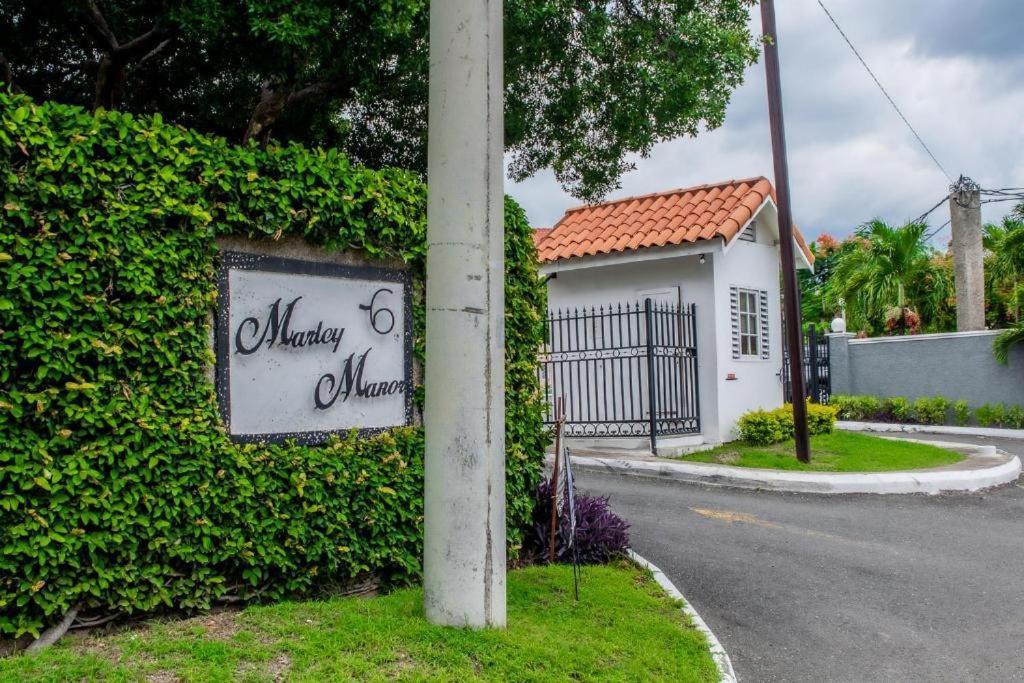 Finest Accommodation Marley Manor Apt # 513 Ground Floor 6 Marley Rd Kgn 6 Kingston Exterior foto
